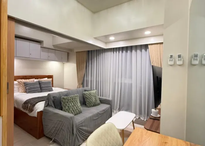 Ups27 Chic & Cozy Haven 8 Our Bgc Luxe Hideaway Queenbed & Sofabed