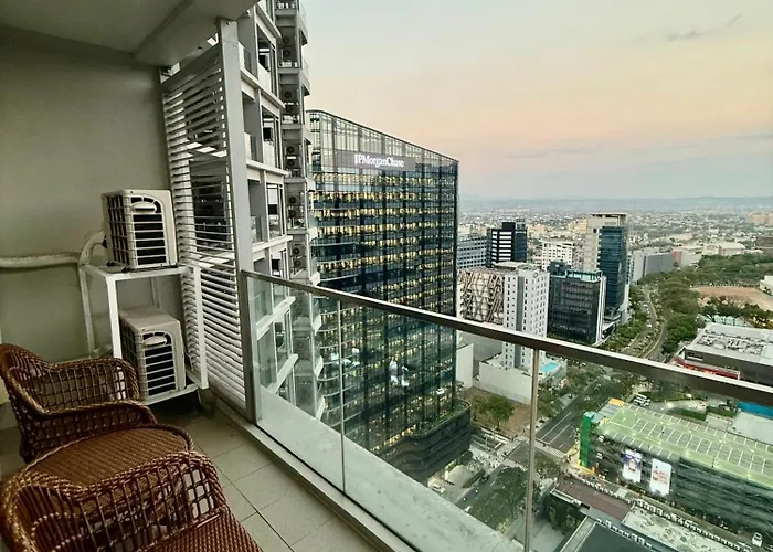 Apartahotel Ups27 Chic & Cozy Haven 8 Our Bgc Luxe Hideaway Queenbed & Sofabed